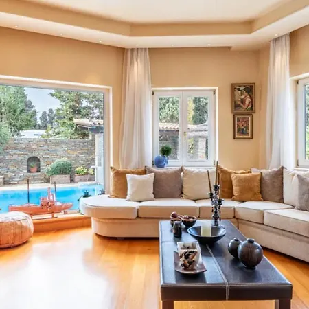 Gasthuis 4 Bedrooms Near