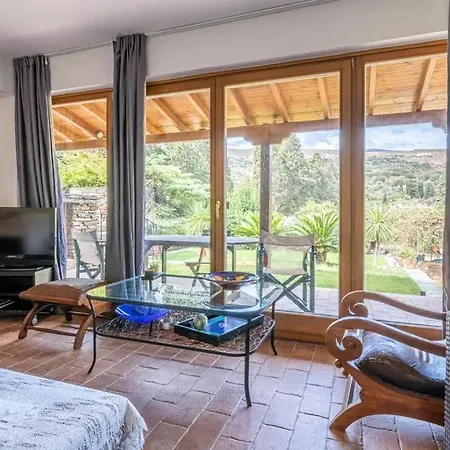 Pensionat 4 Bedrooms Near *