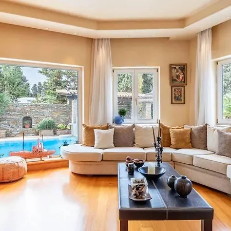 4 Bedrooms Near *